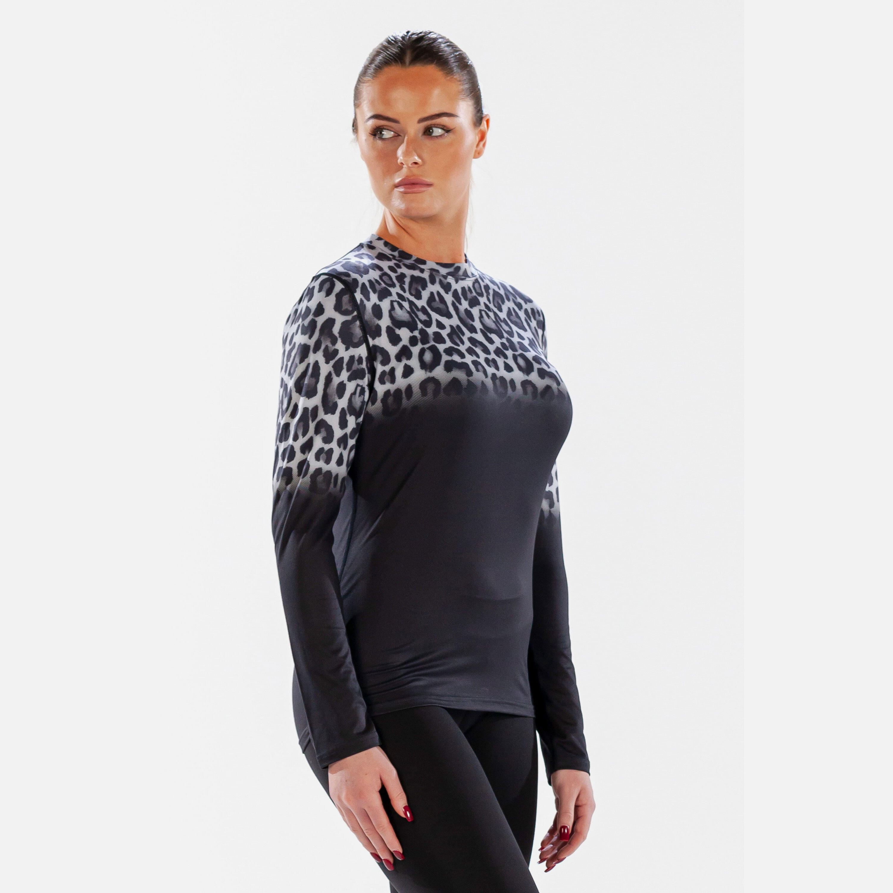 CarbonDri Cozy Jag Womens Crew Neck Black 5/7