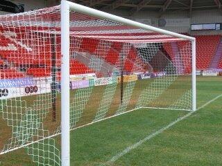 Gestreiftes 4mm Fußballtornetz für 11er-Fußball Weiß/Rot