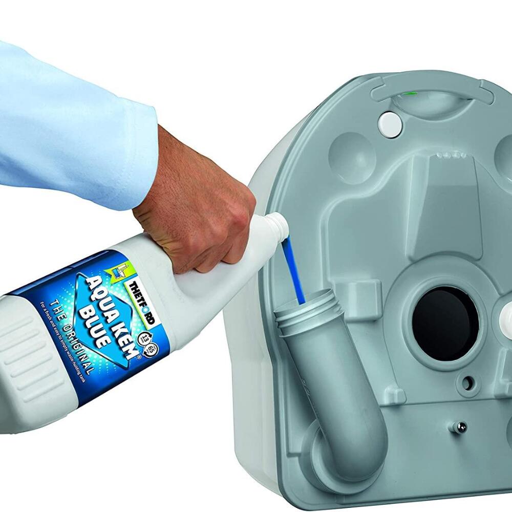 Thetford Aqua Kem Blue Toilet Chemical Fluid 2 Litre Waste Holding Tanks 3/6