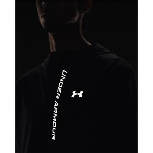 Under Armour Men's Outrun The Storm Jacket in Black 5/6