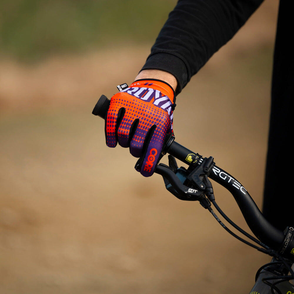 Core MTB Gloves – Dot-Fade Red/Purple 2/5
