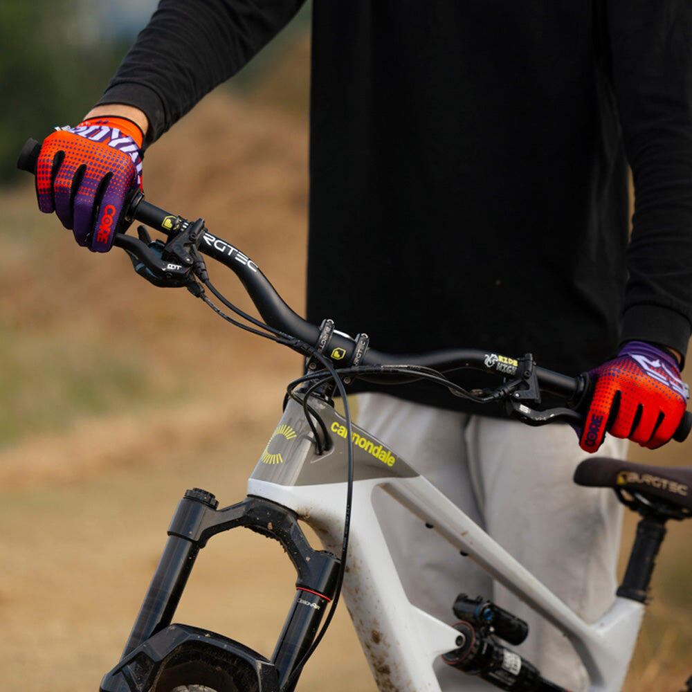 Core MTB Gloves – Dot-Fade Red/Purple 4/5