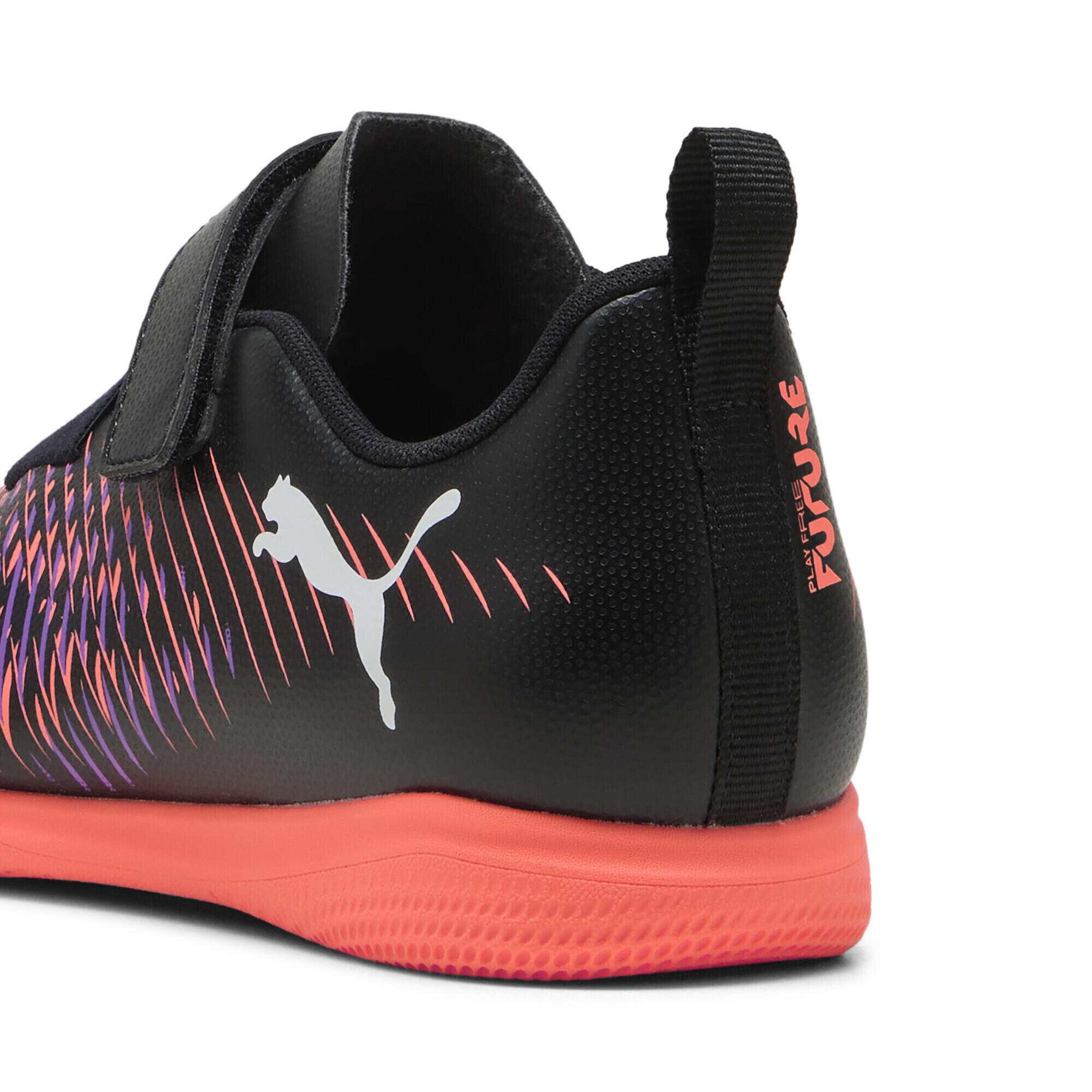 FUTURE 8 PLAY TT V voetbalschoenen voor jongeren PUMA Black White Glowing Red 4/7