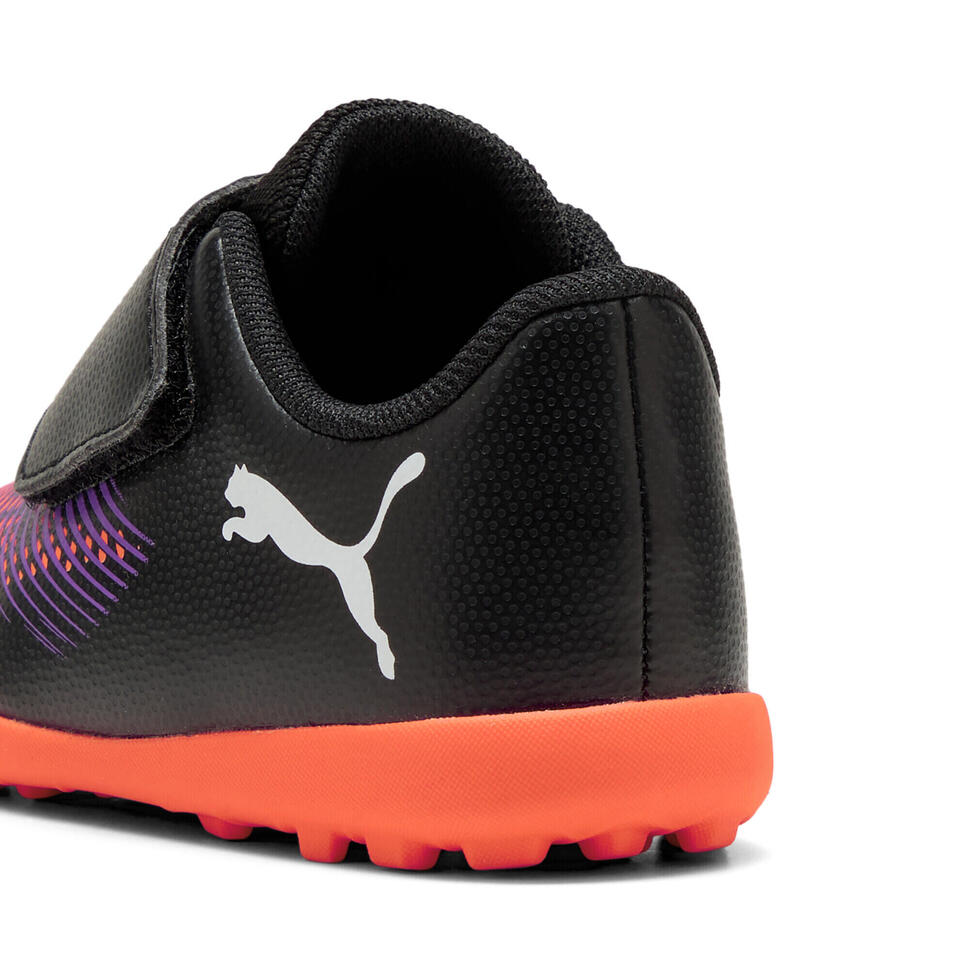 Dziecięce buty piłkarskie FUTURE 8 PLAY TT V PUMA Black White Glowing Red