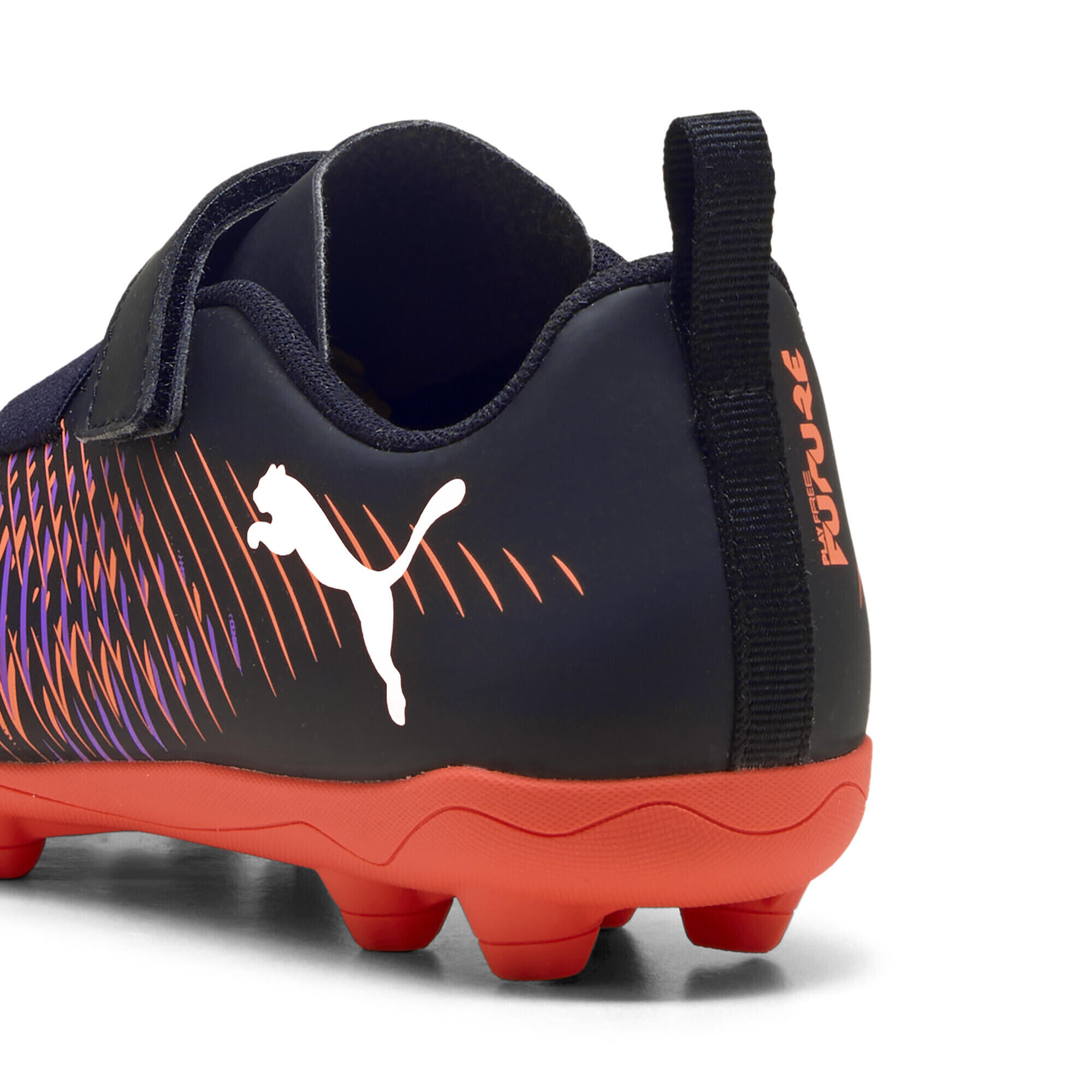 Scarpe da calcio FUTURE 8 PLAY V FG/AG RB per ragazzi PUMA 2/7