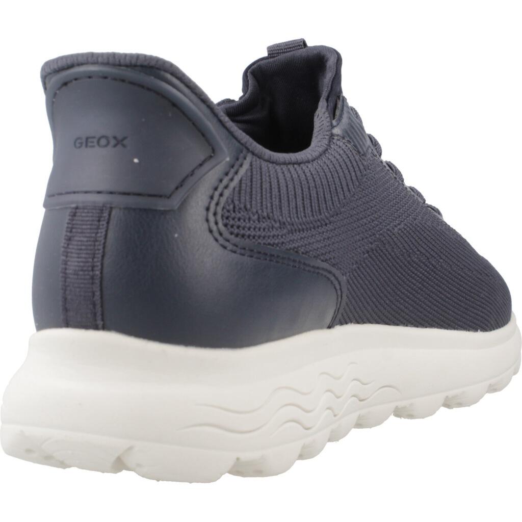 Geox Damen Sneaker D Spherica C – Atmungsaktiv, Mit Stoßdämpfung, Aus Velours- Und Glattleder