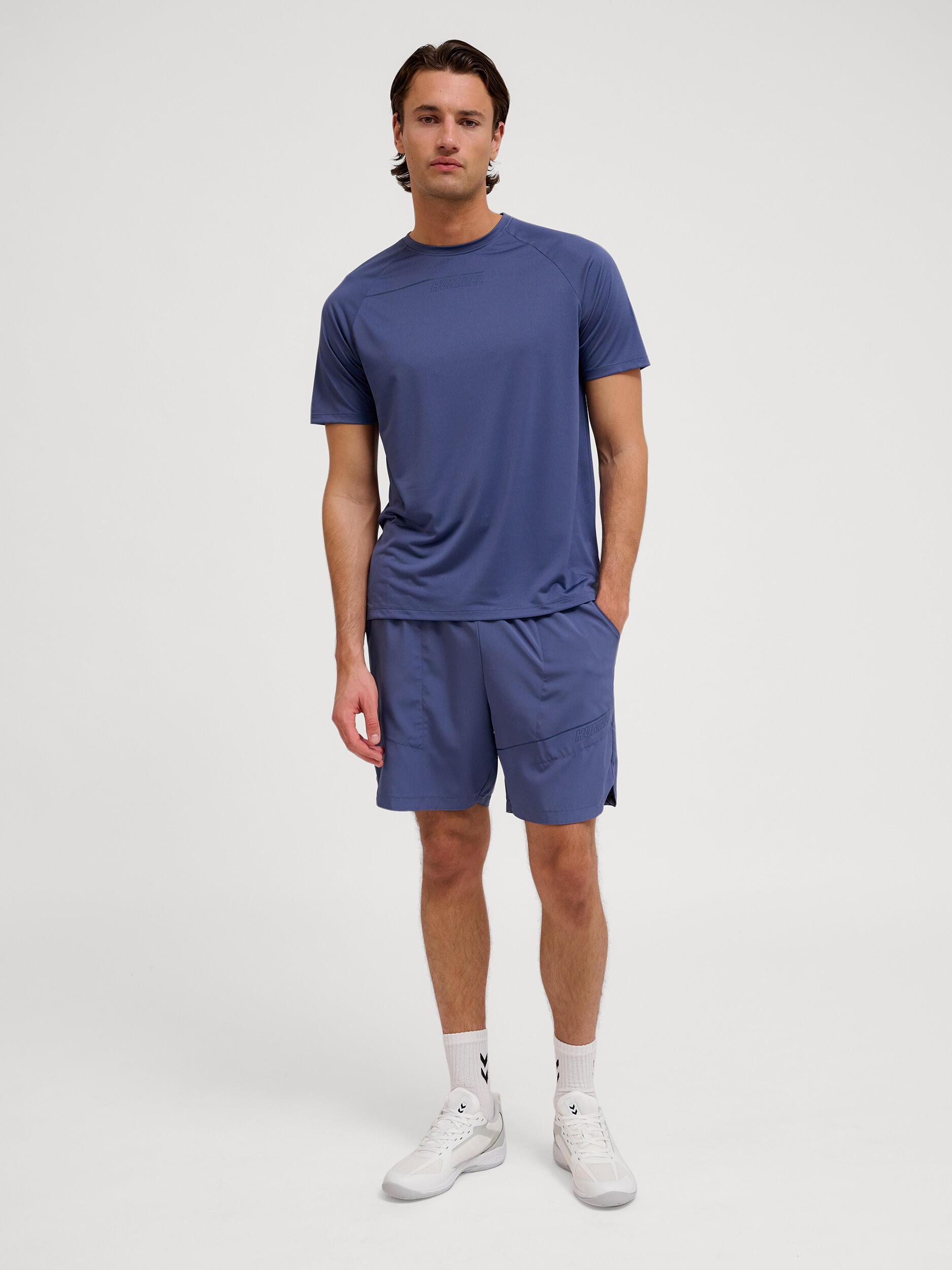 Enfiler Short Hmlcourt Entraînement Homme HUMMEL 3/7
