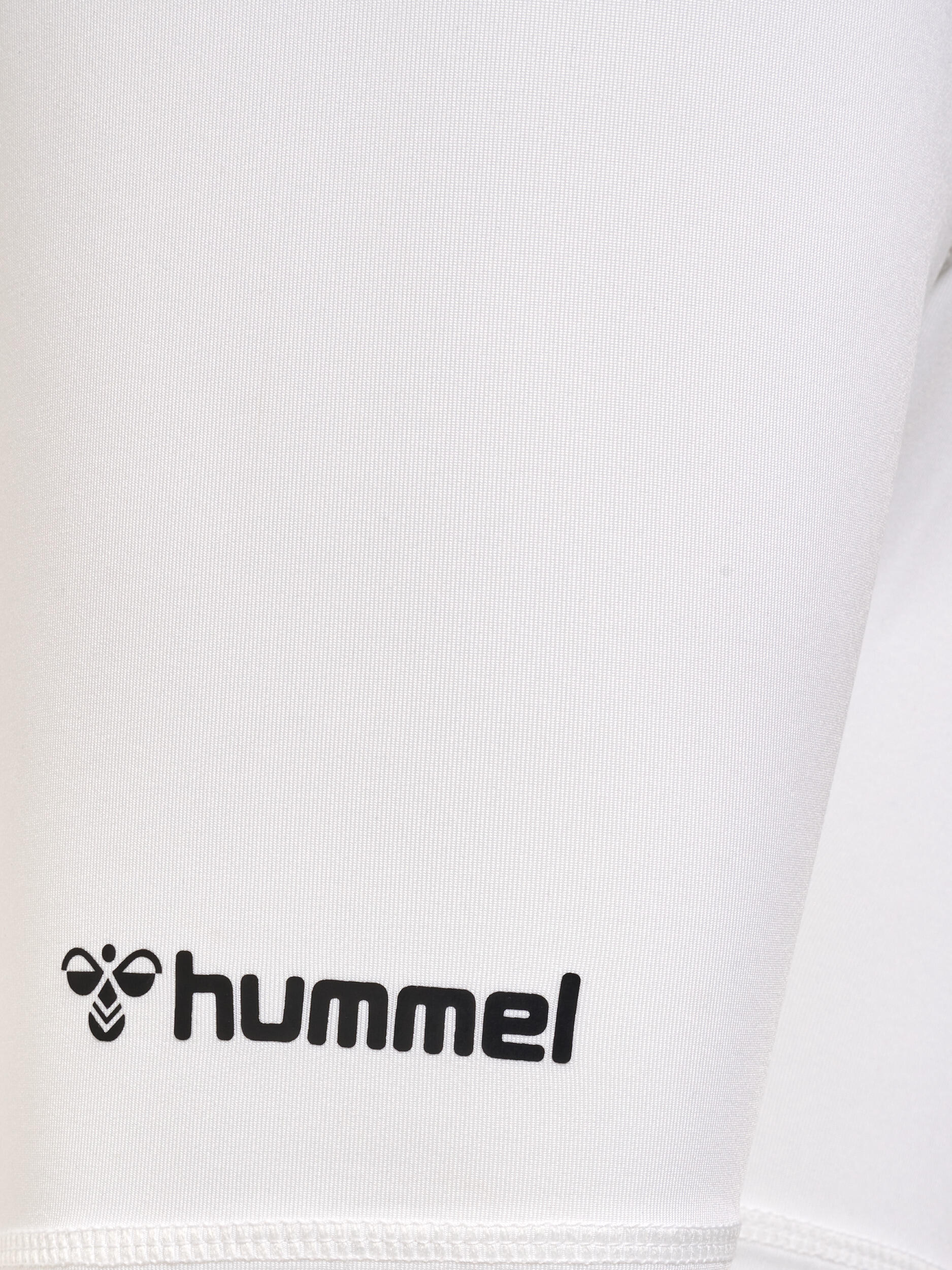 Calções para crianças Hummel Essential 4/7
