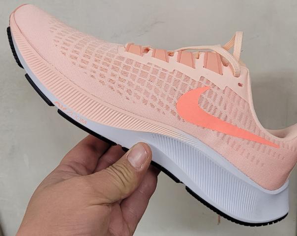 Tussen Particulieren - Nike sportschoenen 3/4