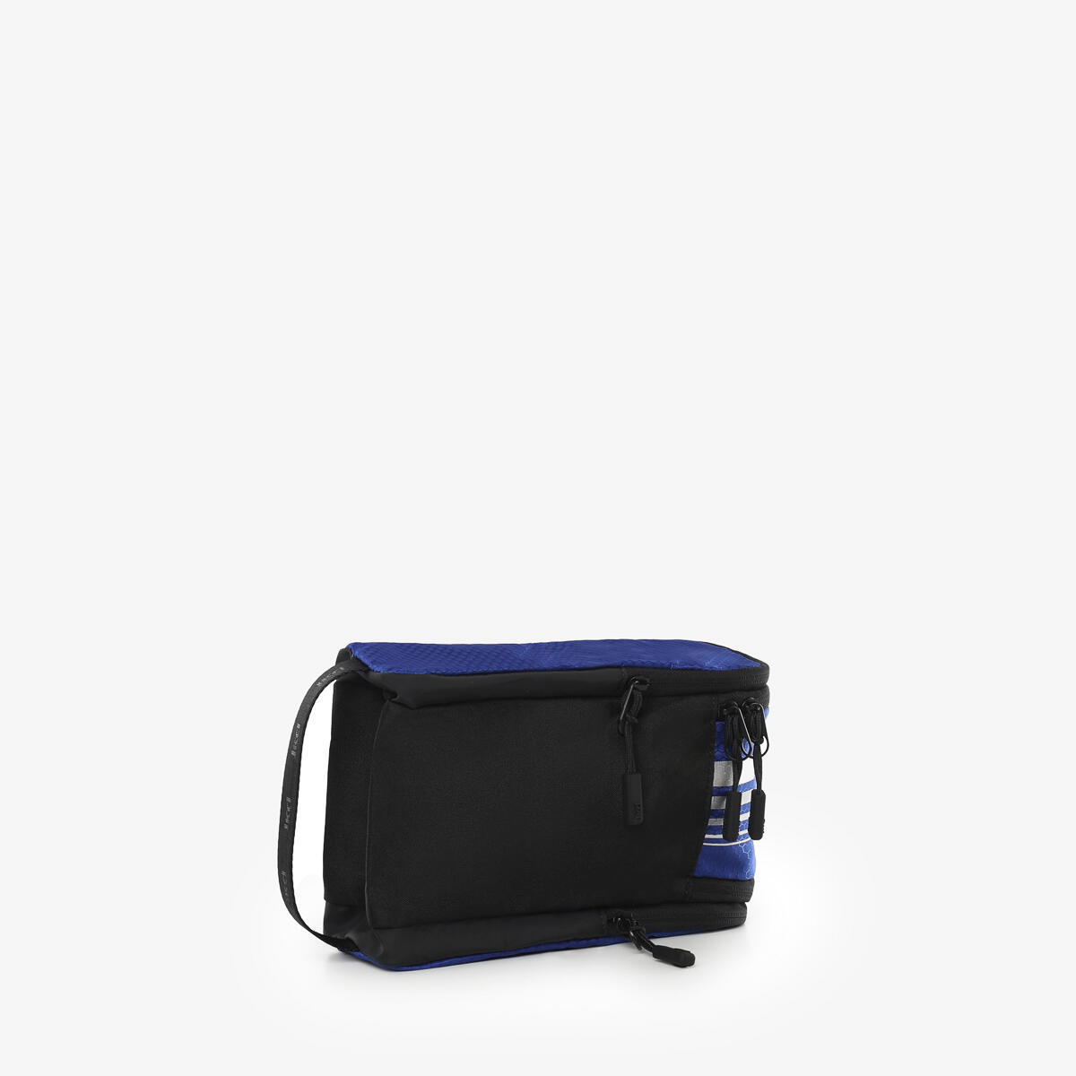 Bellezas de viaje en azul real y plata para hombre y mujer en esterilla de fitne 3/4