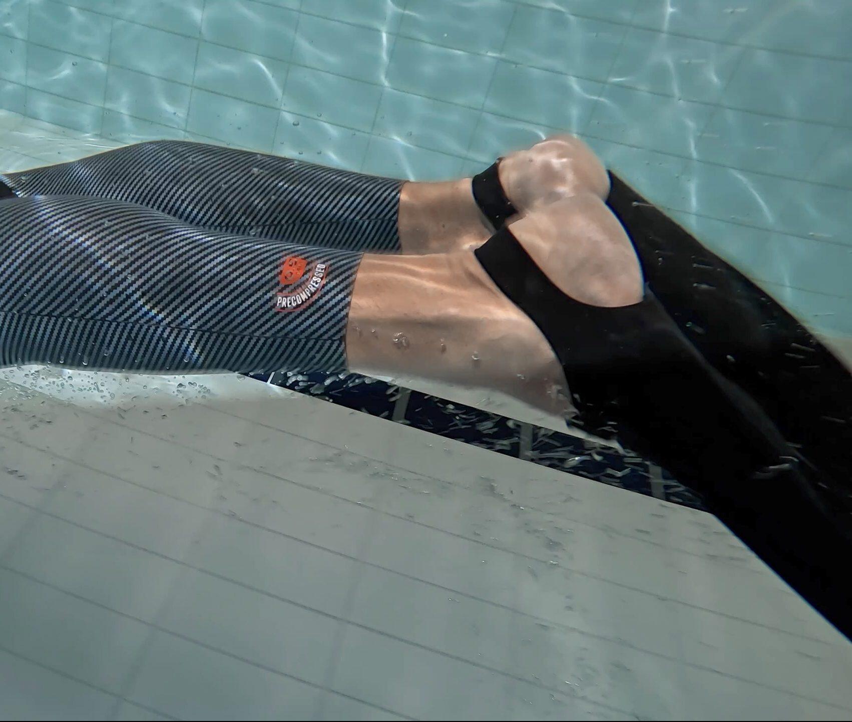Palmes d'apnée pour l'entraînement en piscine Wolverine en silicone noir 3/4