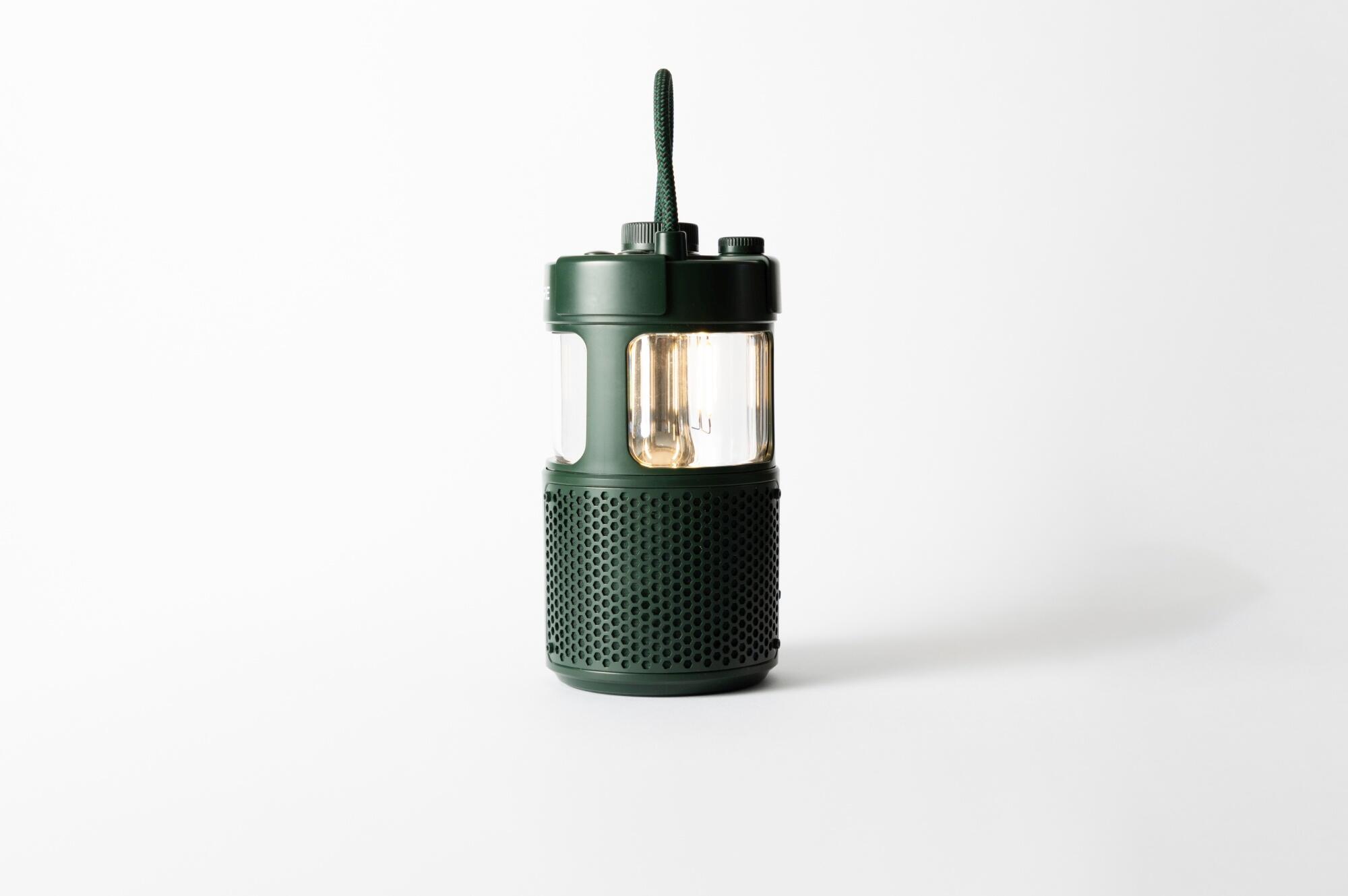 Dankzij de draagbare Bluetooth®-luidsprekers Marshall PURE WOODLAND GLOW Groen 2/7