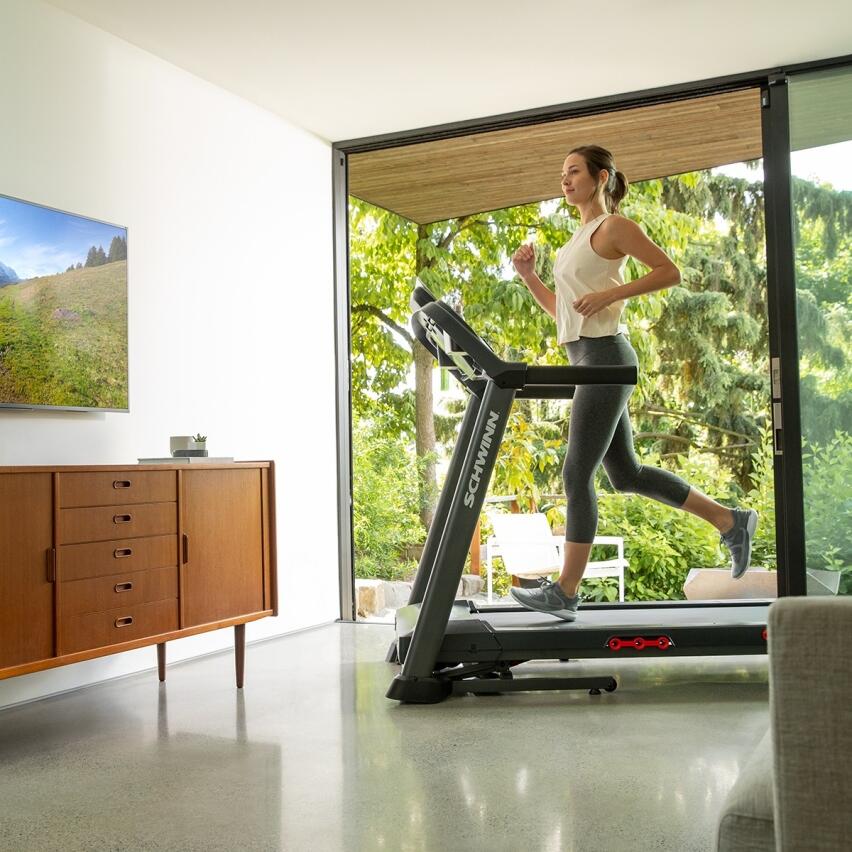 Laufband 510T mit elektrischer Steigungsverstellung von 0 - 10% 6/8