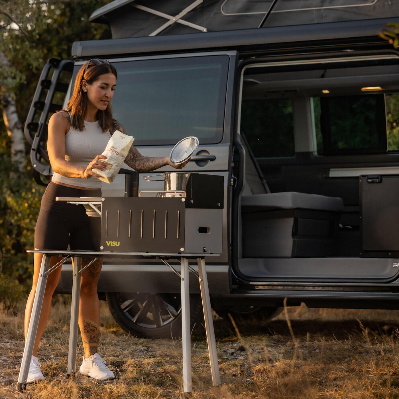 Vyjímatelná kempingová kuchyň Visu Coolinary Box s 49l lednicí 7/7