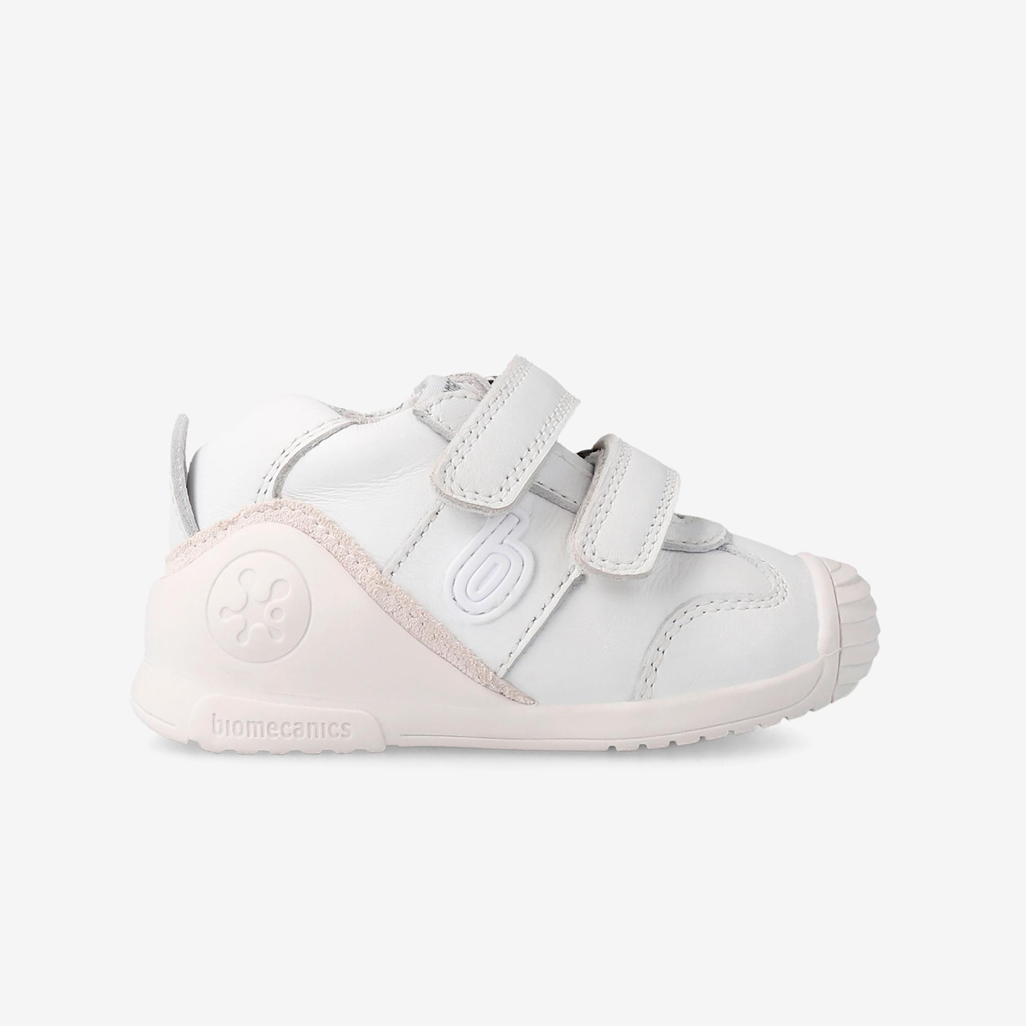 BIOMECANICS Sneakers Biomecanics Modell 221001b Farbe Weiß