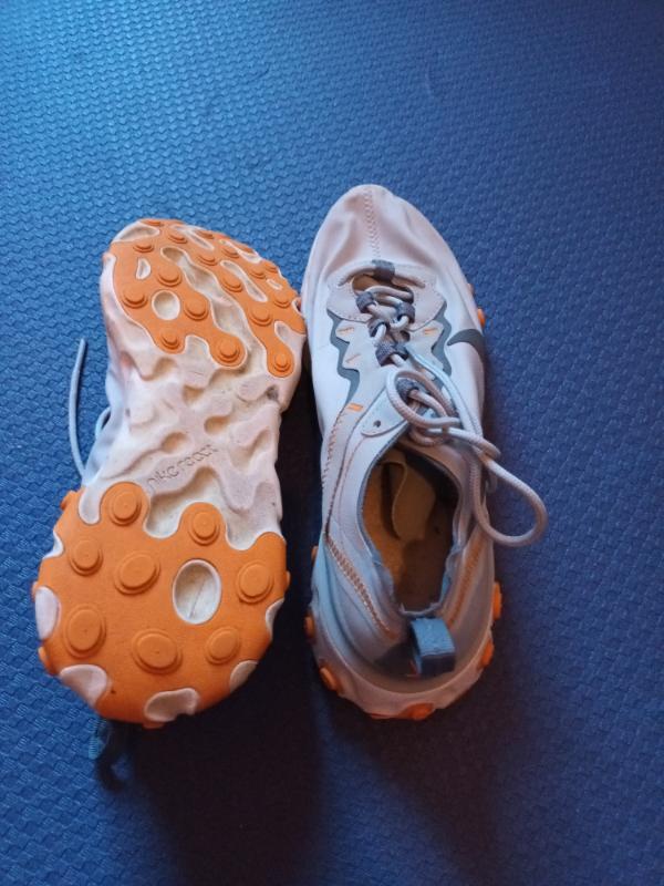 NIKE picture