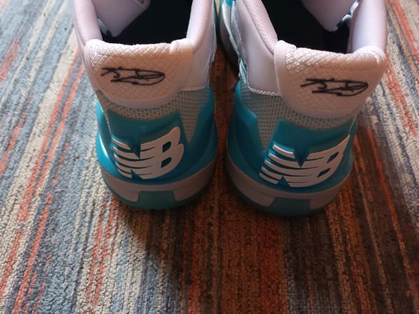 Tussen Particulieren - New Balance sportschoenen met hoge hakken 3/4