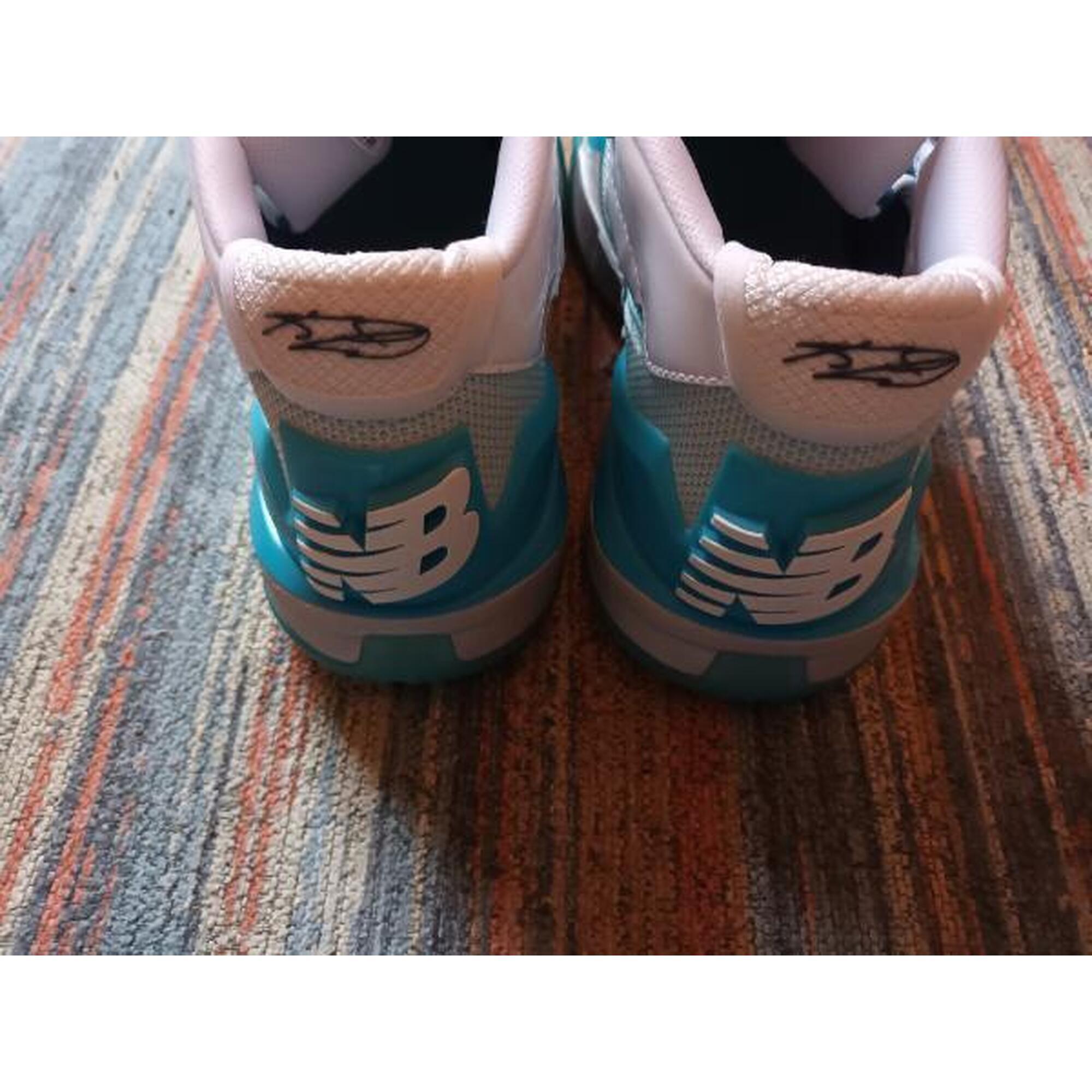 Tussen Particulieren - New Balance sportschoenen met hoge hakken