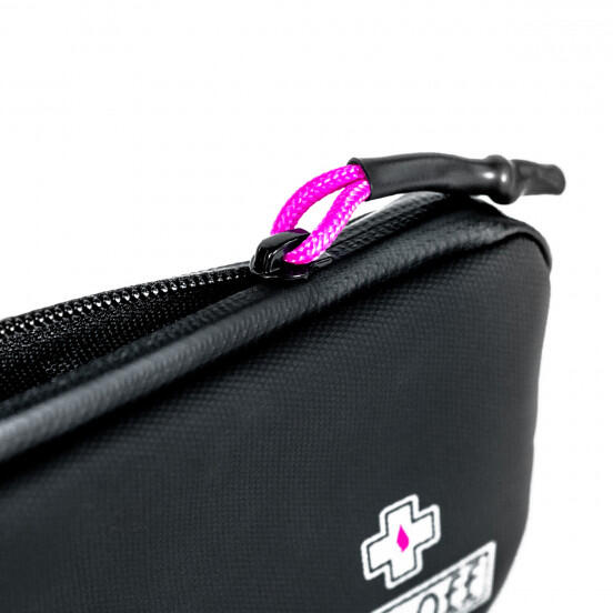 Muc-Off Essentials Case Rainproof Black