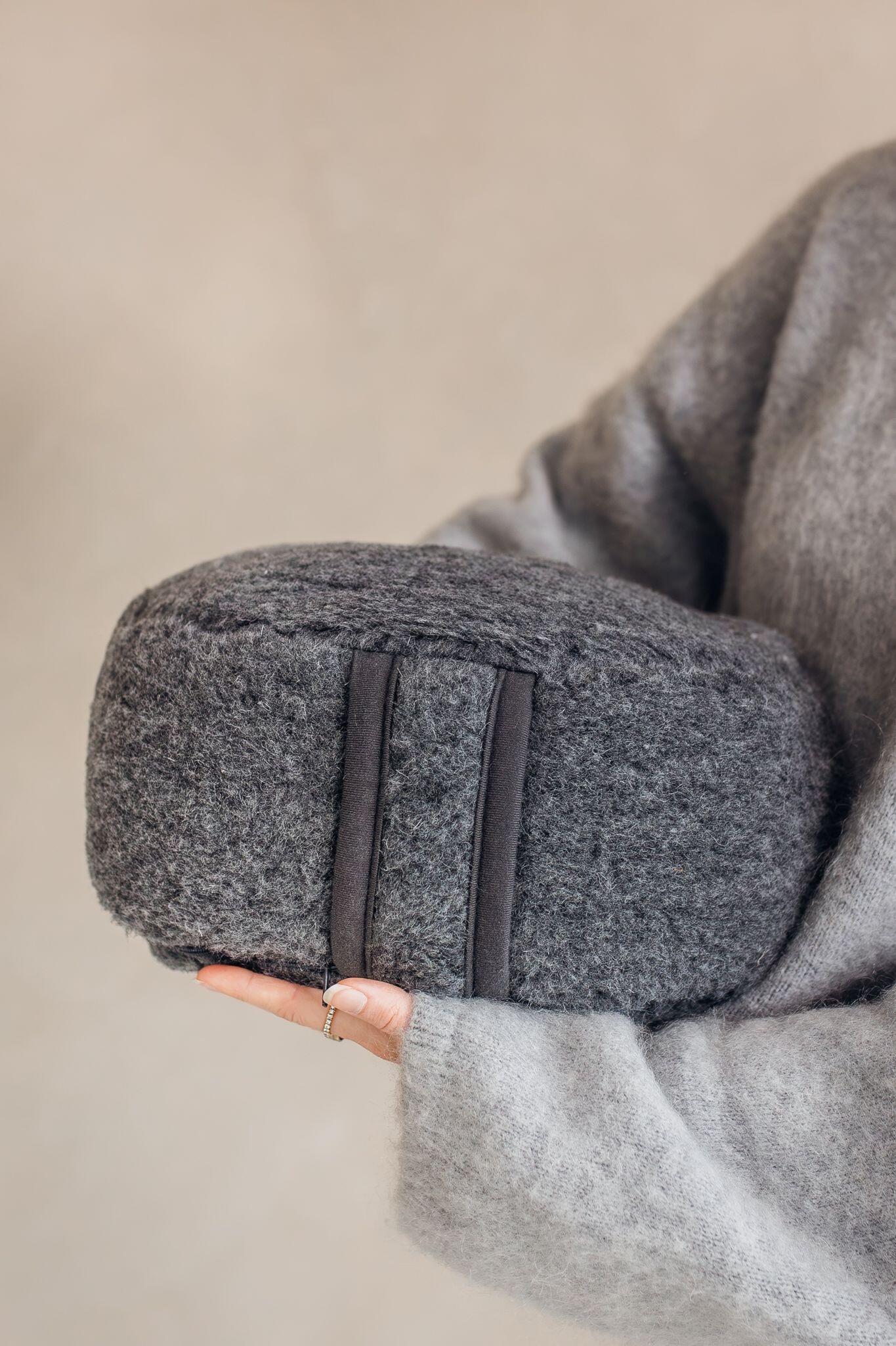 Lotus Meditatiekussen antraciet merino wol 3/5