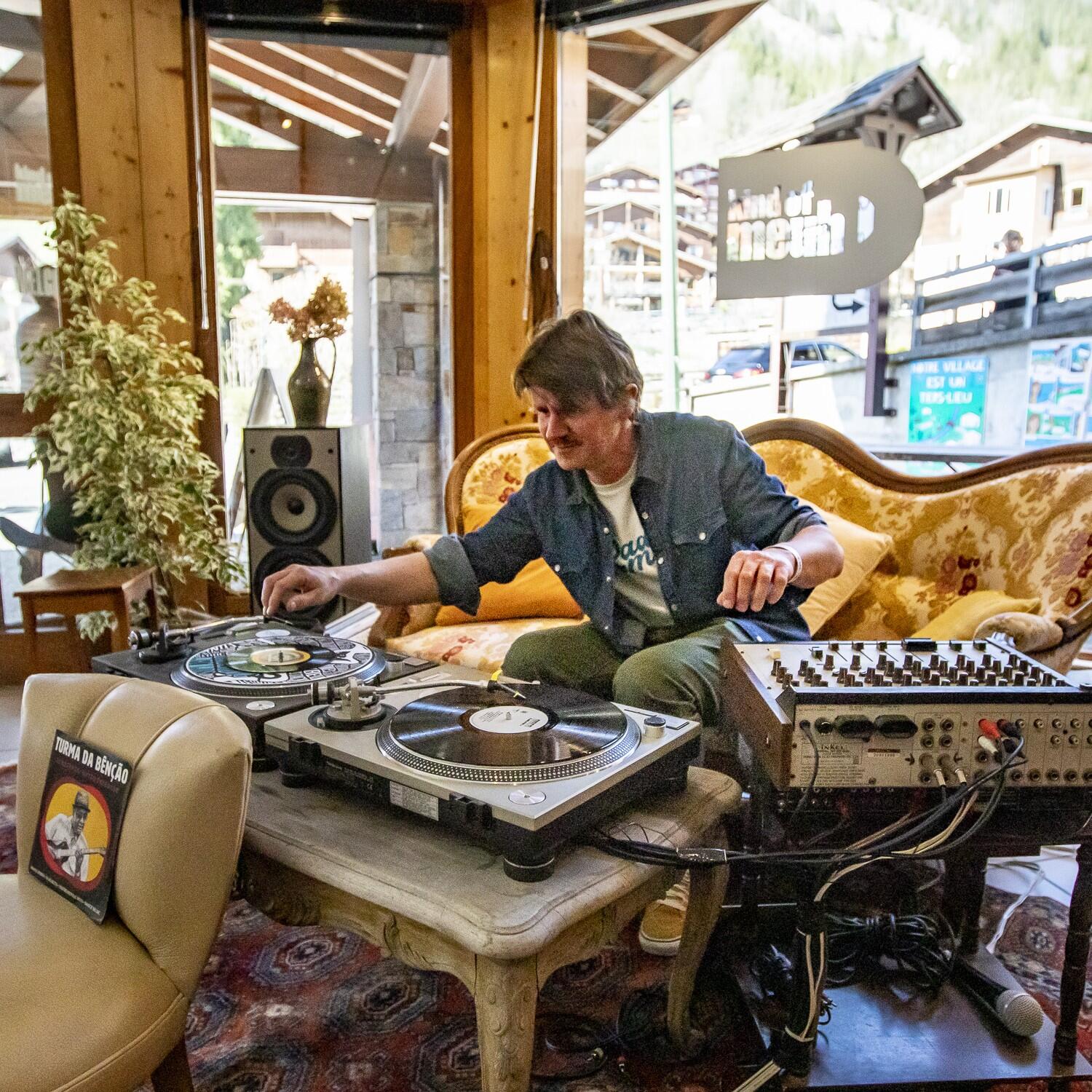 DECATHLON TRAVEL Skiën en muziek ontsnappen met het Radio Meuh Circusfestival