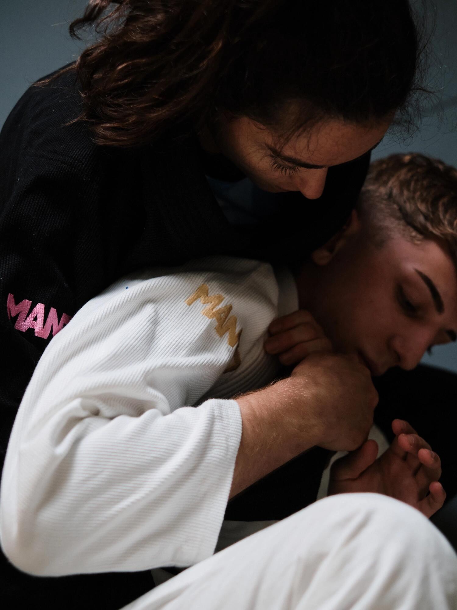 MANTO "RISE 2.0" BJJ GI czarno-różowe 5/7