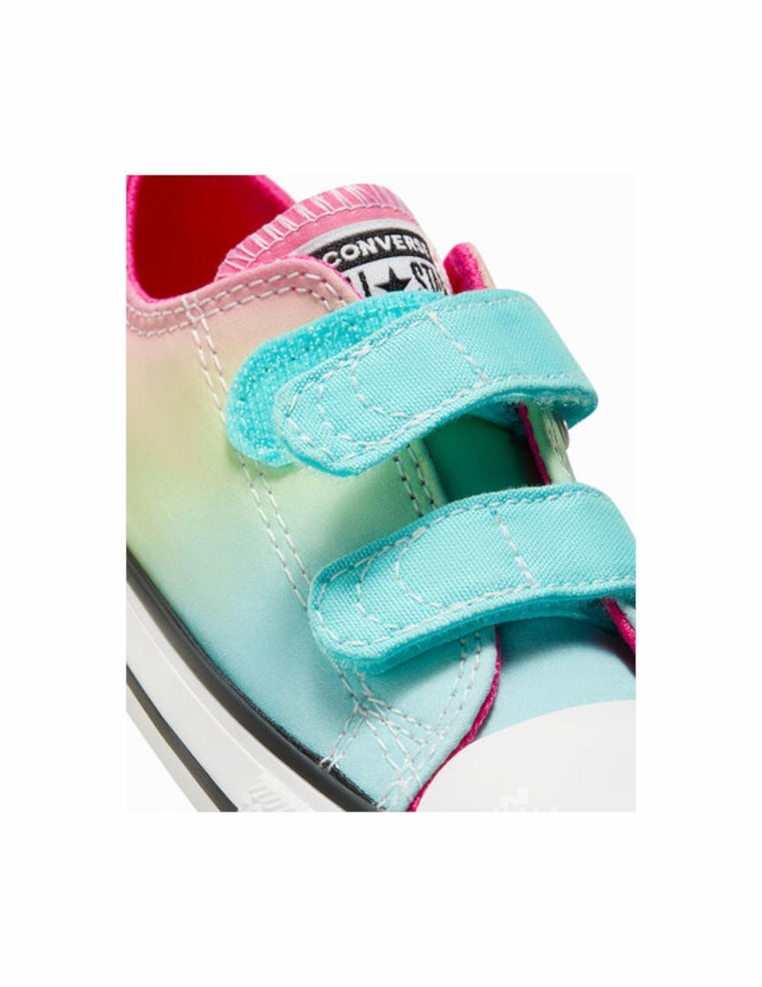 Baskets Converse modèle A07423C pour filles 4/4
