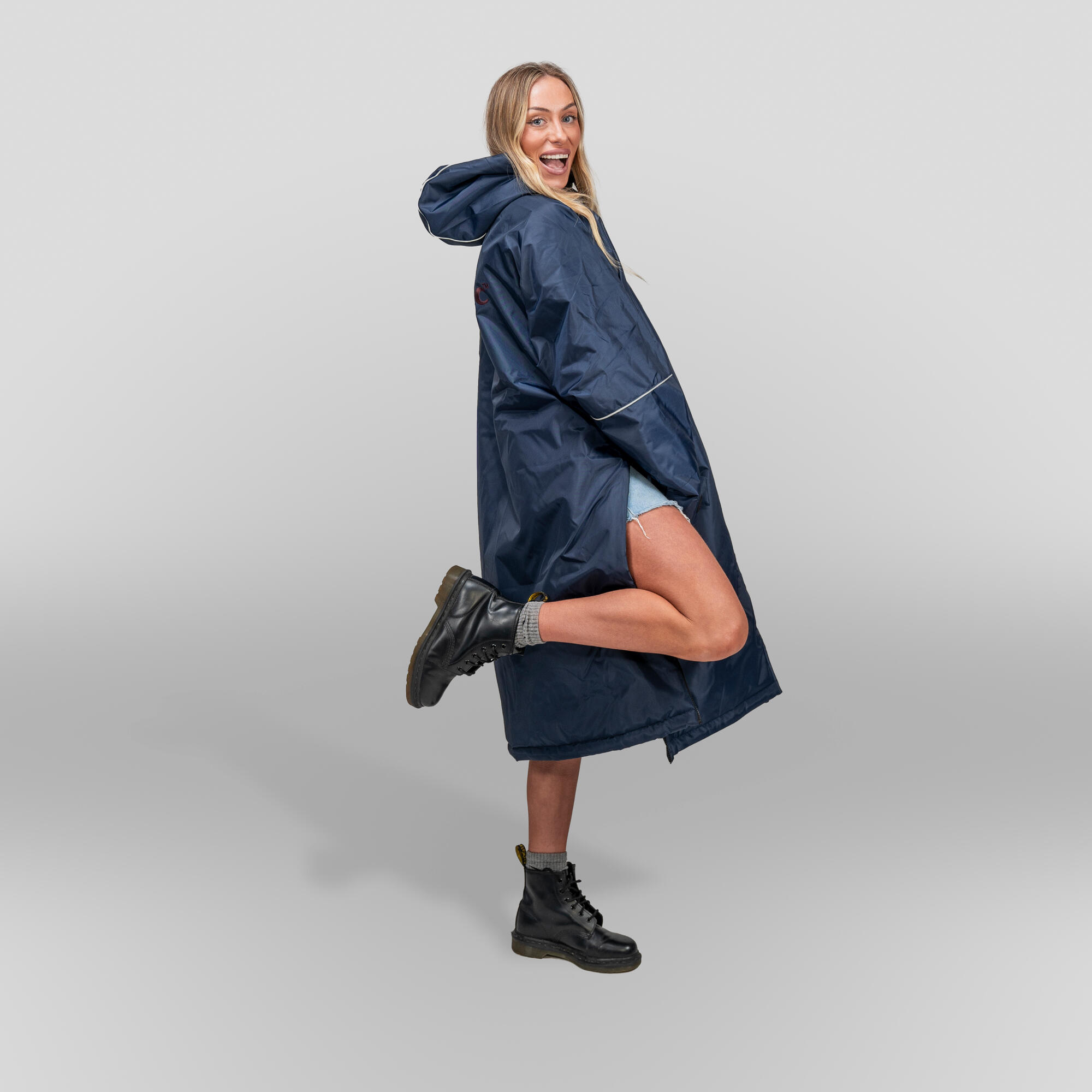 CosiRobeFlex - Midnight Navy  - Warm waterproof outdoor dry changing robe 2/7