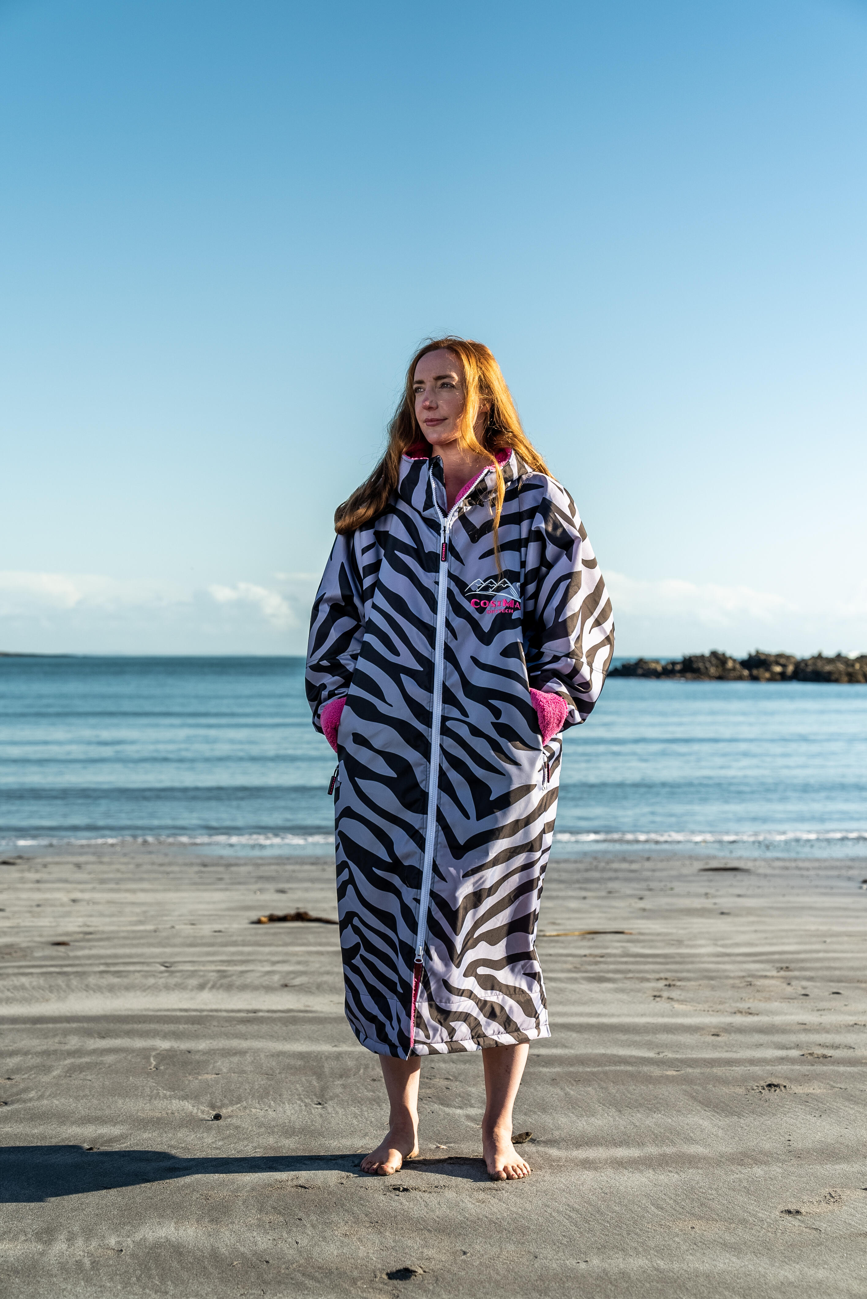 CosiRobe2 Zebra Print - Warm waterproof outdoor dry changing robe 5/8