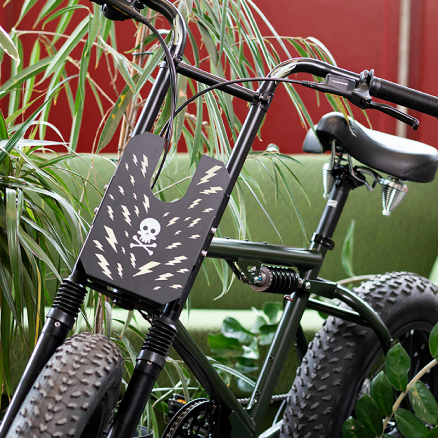 40 Adesivi Rifrangenti PVC - Autoadesivi Sicurezza Notturna Per Caschi, Bici, Scooter E Barche - Foto 5