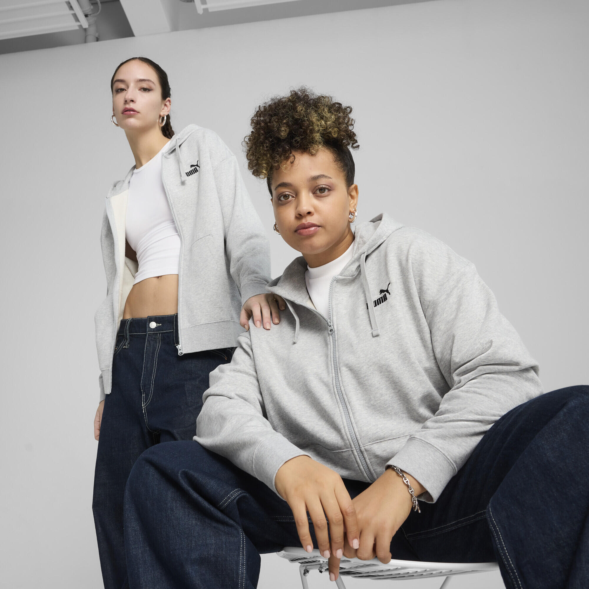 ESS Small No. 1 Logo Comfort Hoodie mit durchgehendem Reißverschluss Damen PUMA 2/7