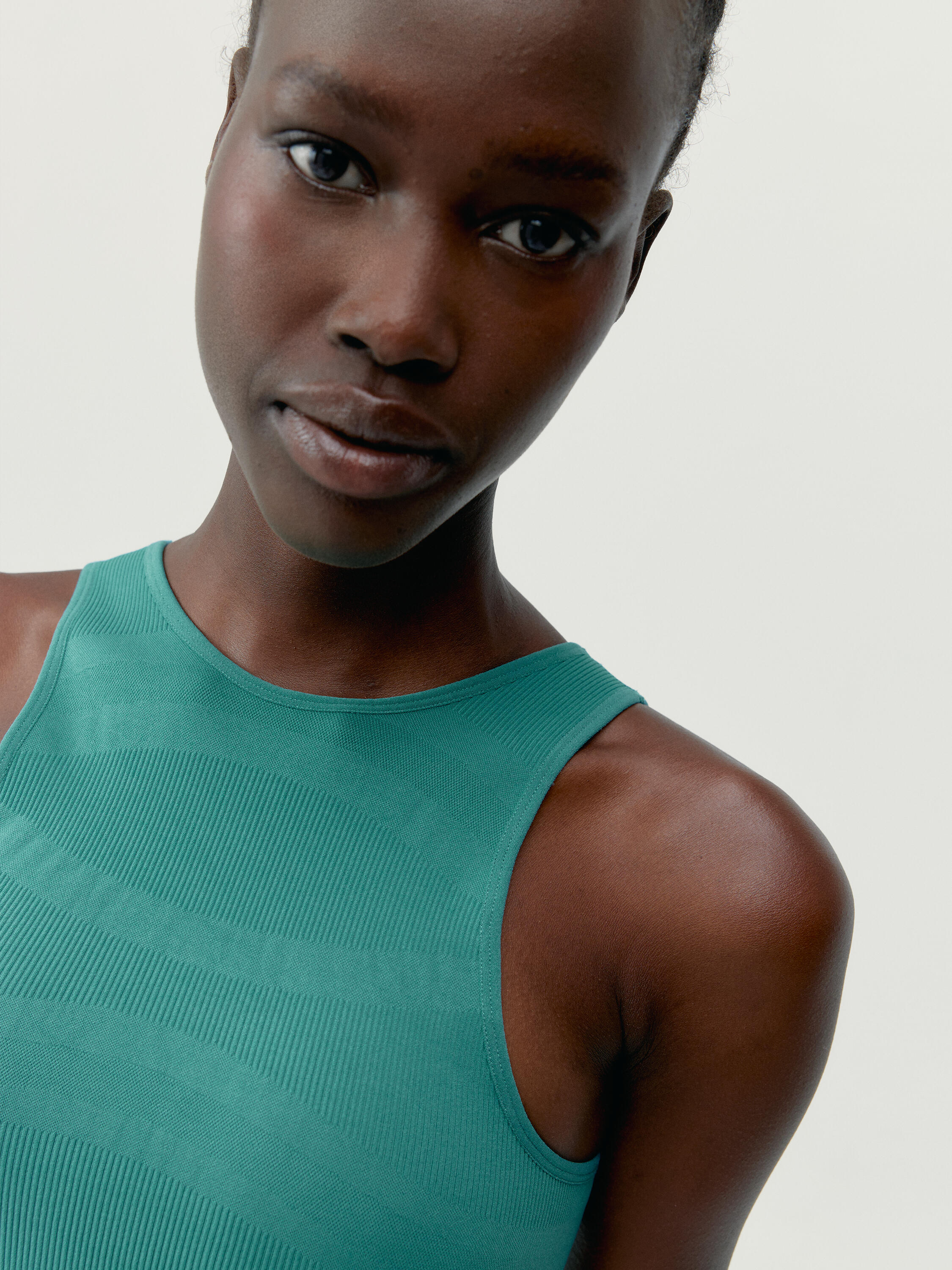 Top sportivo da donna Alana Sostegno Alto Seamless 3/6