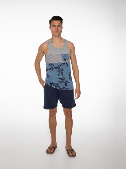 Jogging-Shorts Protest Carver