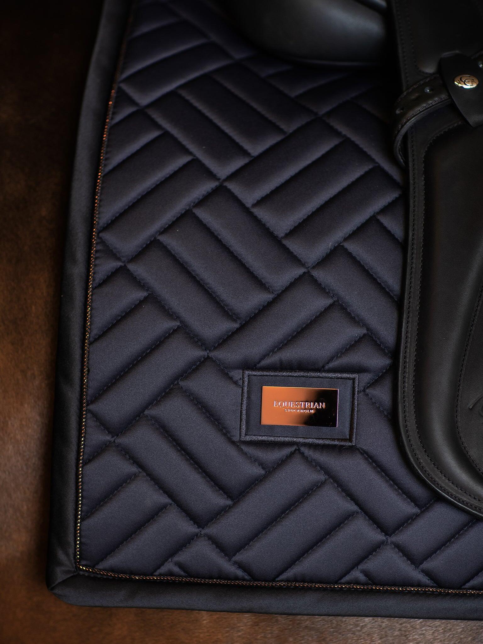 Tapis de selle Modern Dark Ocean DRESSAGE - Equestrian Stockholm 2/5