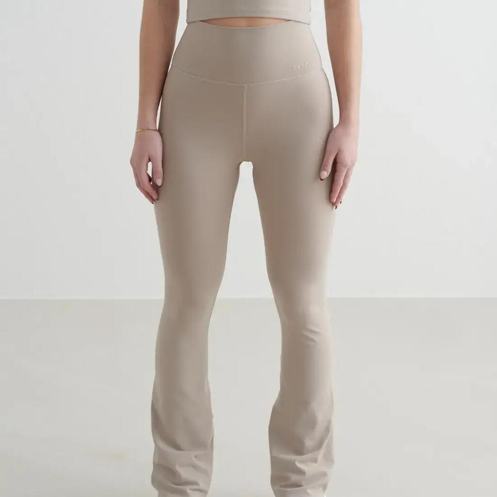 Women's Tights Flared-Leg High-Waisted Squat Proof Petite Sense Dark Clay