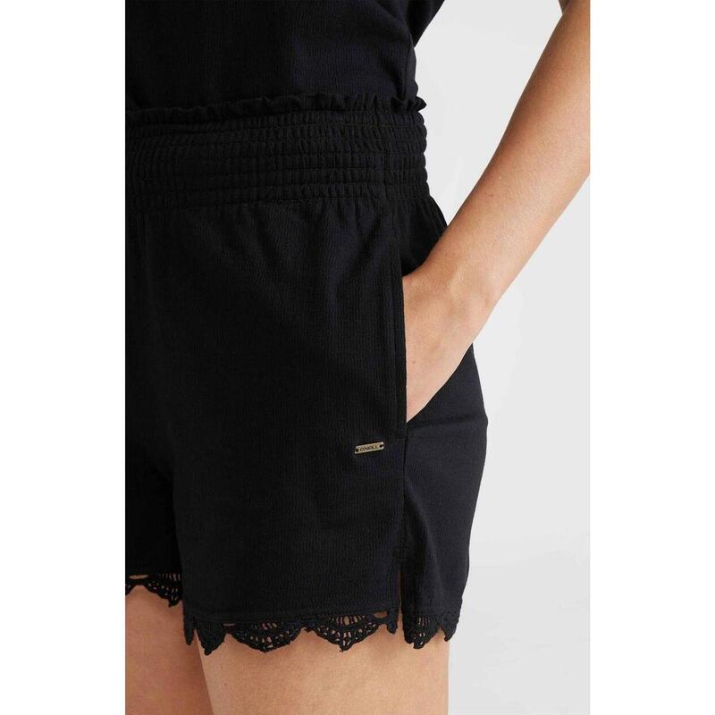 Pantaloni scurti Essentials Ava Smocked Shorts femei