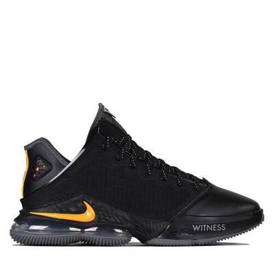 Scarpa basket uomo Nike Lebron 19