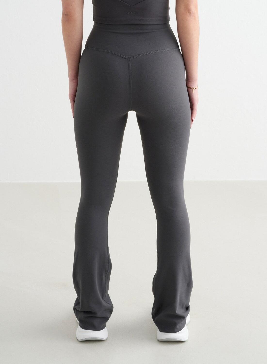 Femme Leggings Petite Évasé Évacuation de l'humidité Gris Foncé 2/4