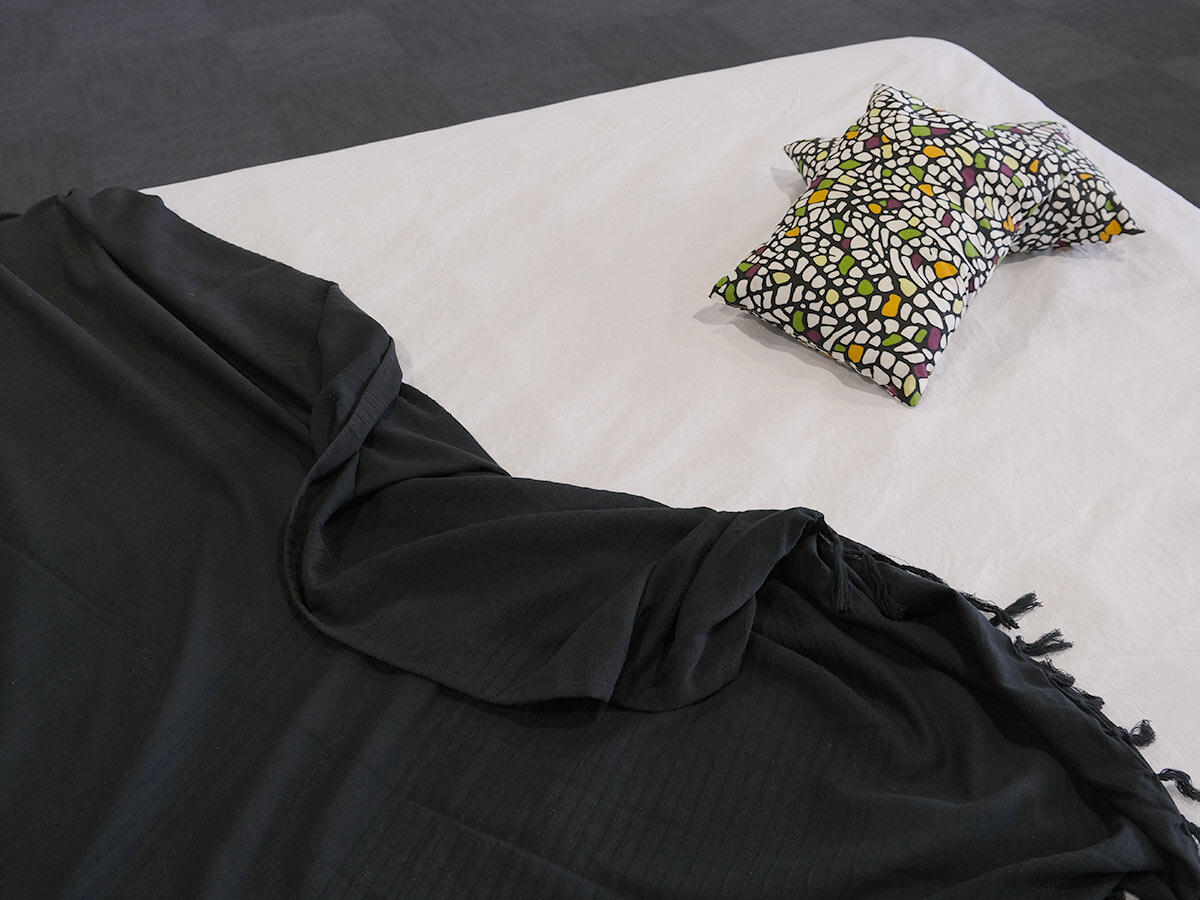 Pack matelas gonflable Ultra Plush 2 places  + Drap housse 4/5