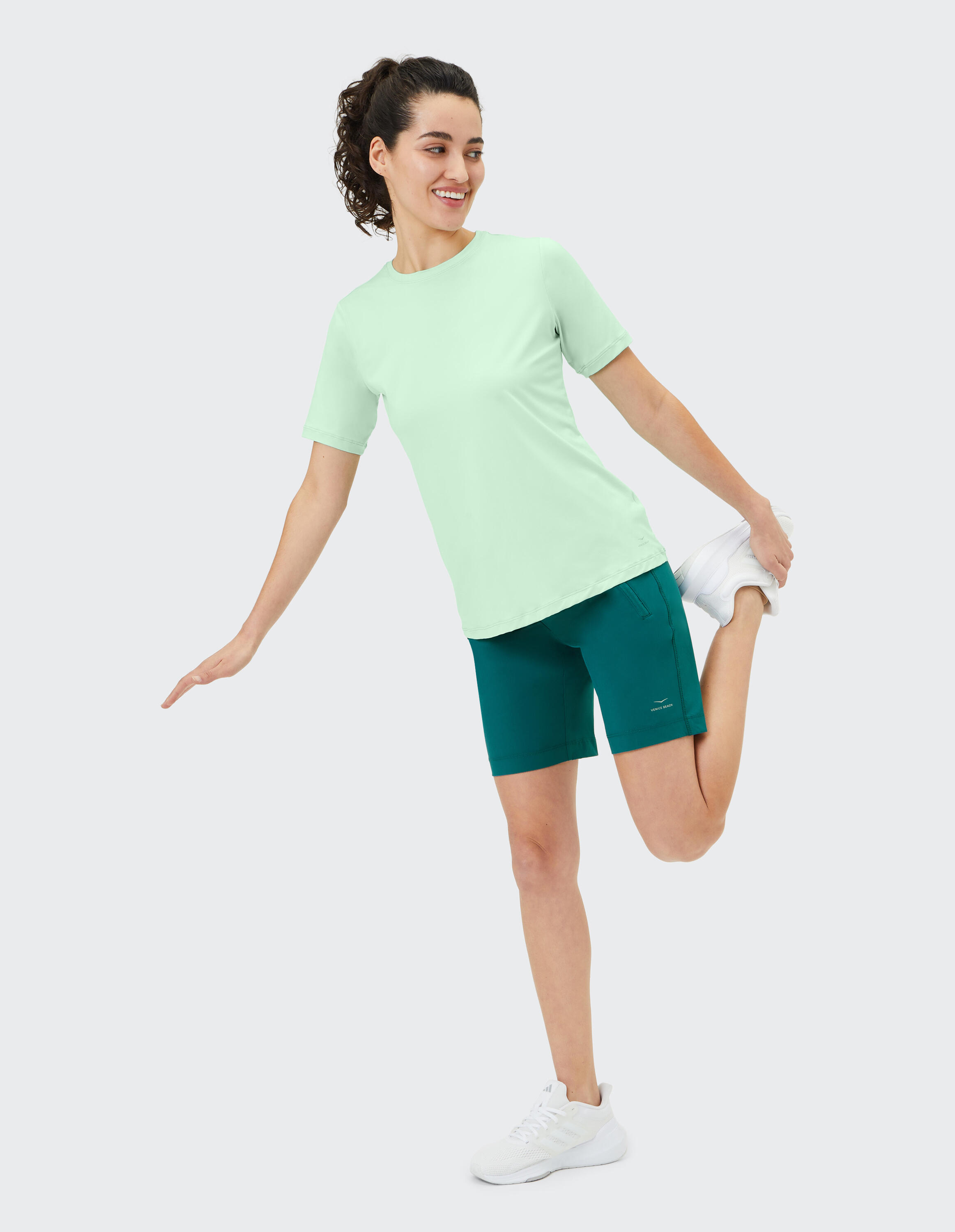 VENICE BEACH Sweatshorts VB Shelby 4/7