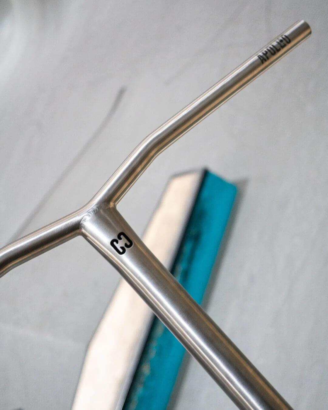 Scooter stuur Core Apollo V2 Titanium 6/7