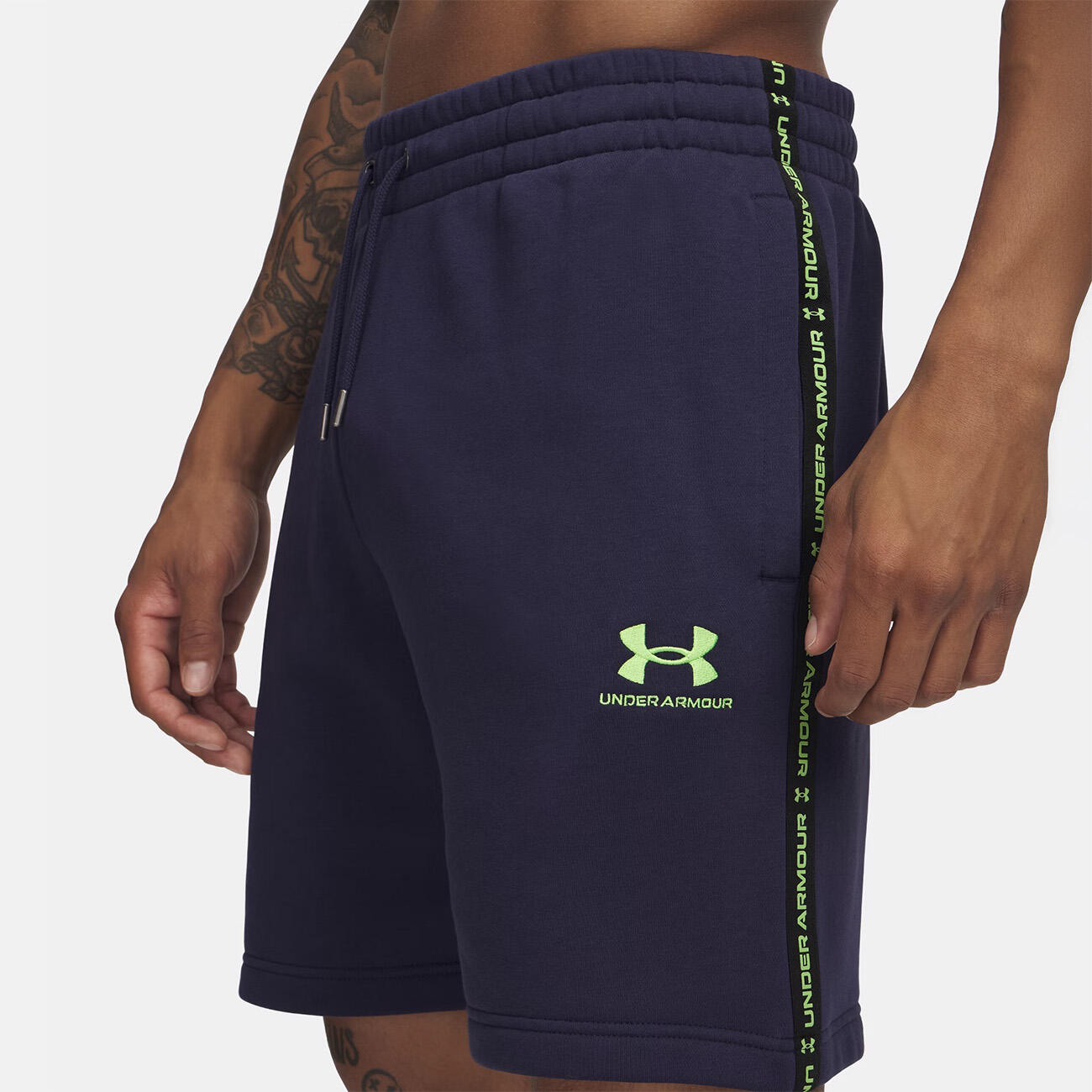 Pantaloncini Ua Icon Fleece Blu Notte Con Bande Firmate Da Uomo 3/4