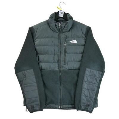 Seconda Mano - La giacca in pile The North Face 550 - Stato buono