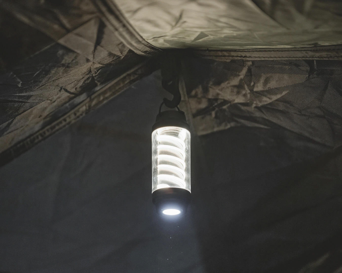 Lampa turystyczna Easy Camp Wintergreen Compact Lantern 3/4