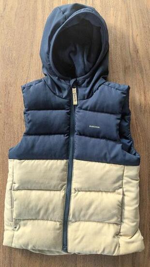 Tussen Particulieren - Bodywarmer met kap beige marine 5-6 jaar