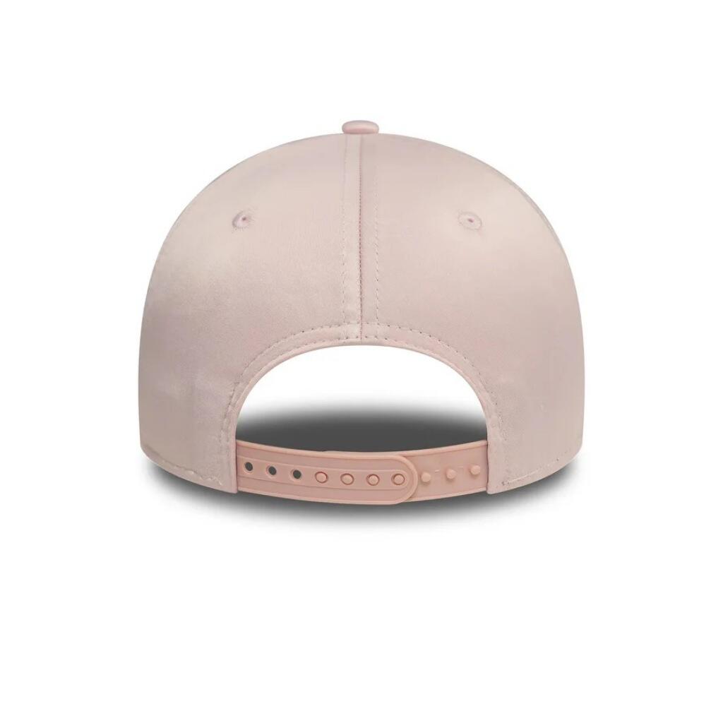 Cappello New Era Modello Wmns Satin 9forty Neyyan Colore Rosa 4/5