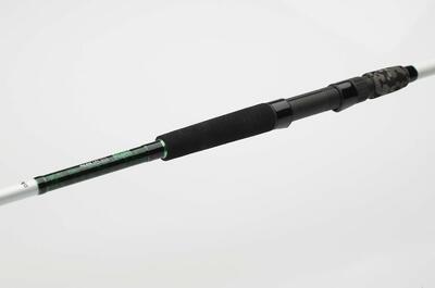 Madcat white inline lfc 2.10m 30lb 2pc. - meerval vishengel