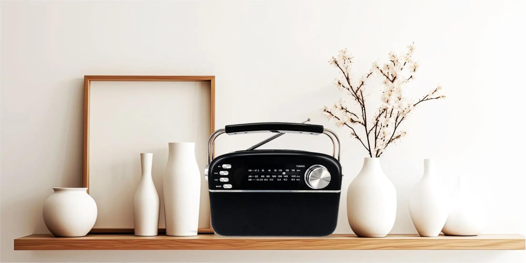 Radio kempingowe przenośne FM/AW/SW z panelem solarnym i baterią 7/7