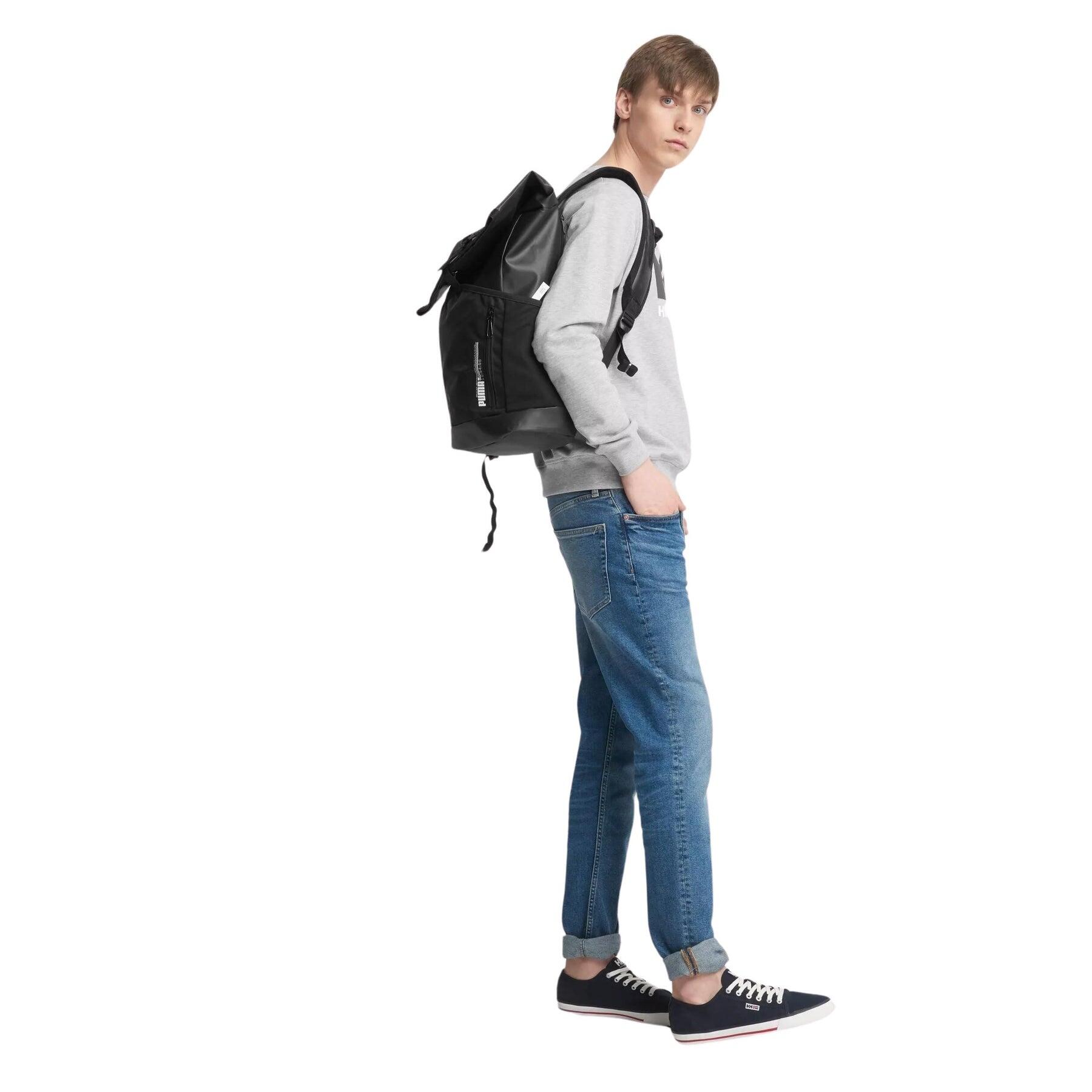 HELLY HANSEN picture