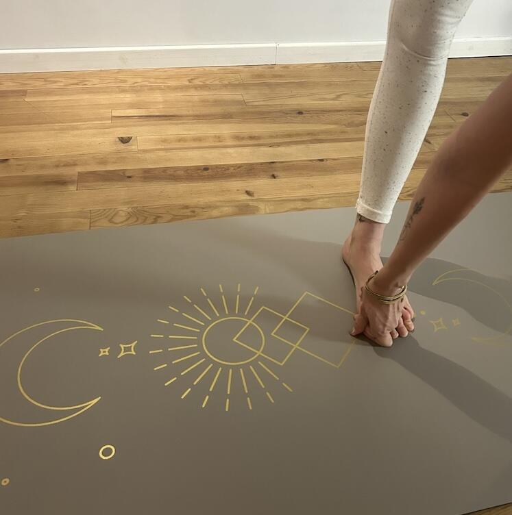 Tapis de yoga antidérapant Star Soleil Taupe Gold 2/5